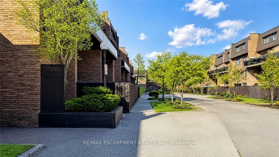 Photo 19 of Unit 7, 110 Ling Road, Scarborough, West Hill — HOMEH