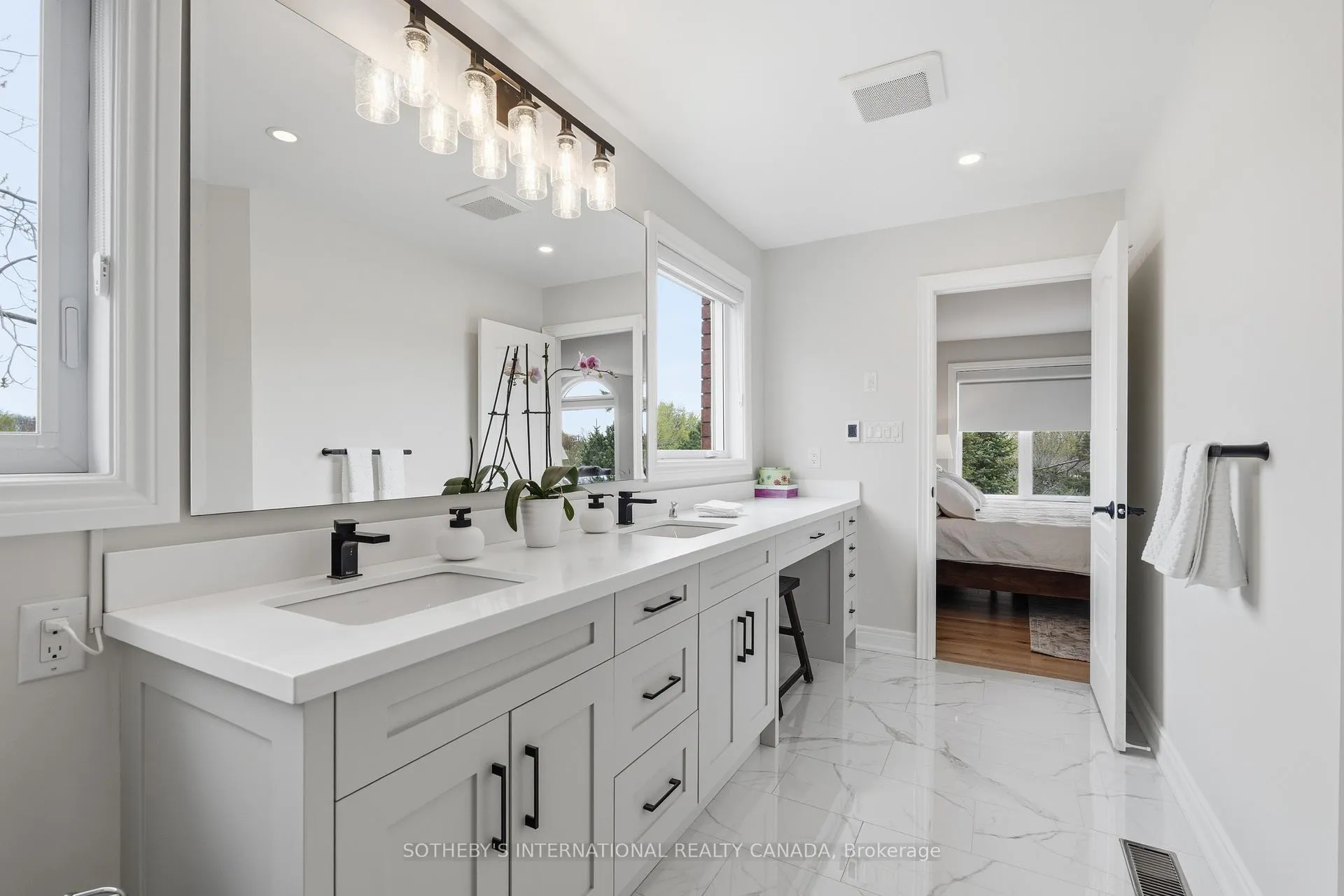 Photo 23 of 2432 Upper Valley Crescent, Oakville, River Oaks — HOMEH