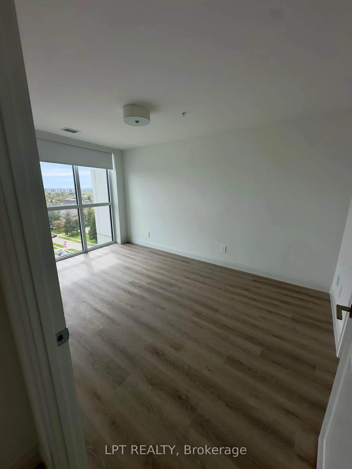 Photo 10 of Unit 1204, 1333 Weber, Kitchener — HOMEH