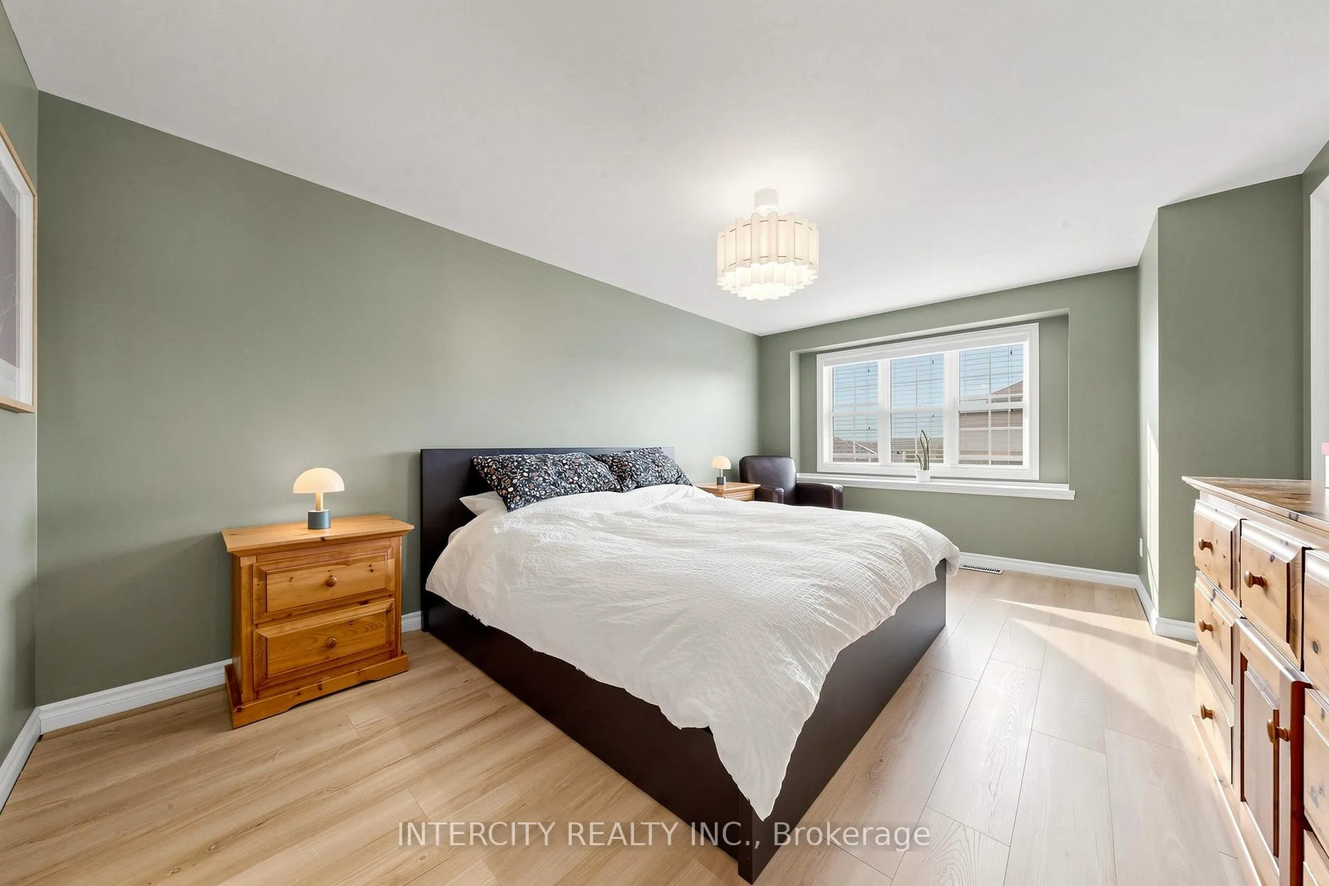 Photo 18 of 70 Edwards Street, Guelph, Grange Road — HOMEH