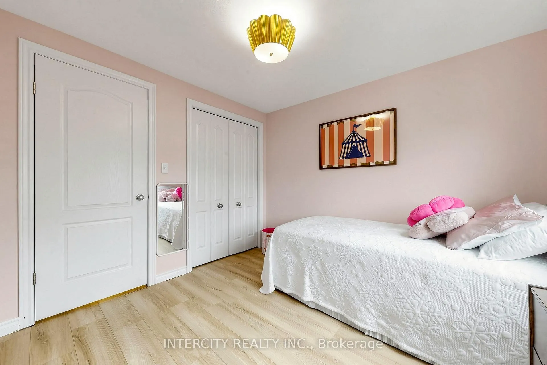 Photo 24 of 70 Edwards Street, Guelph, Grange Road — HOMEH