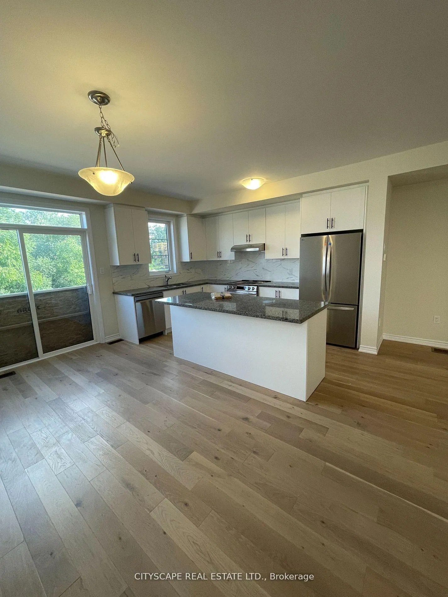 Photo 6 of 1392 Almonte Drive, Burlington, Tyandaga — HOMEH