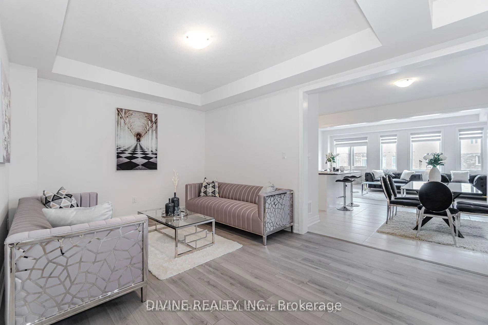 Photo 8 of 9241 White Oak Avenue, Niagara Falls, Lyons Creek — HOMEH