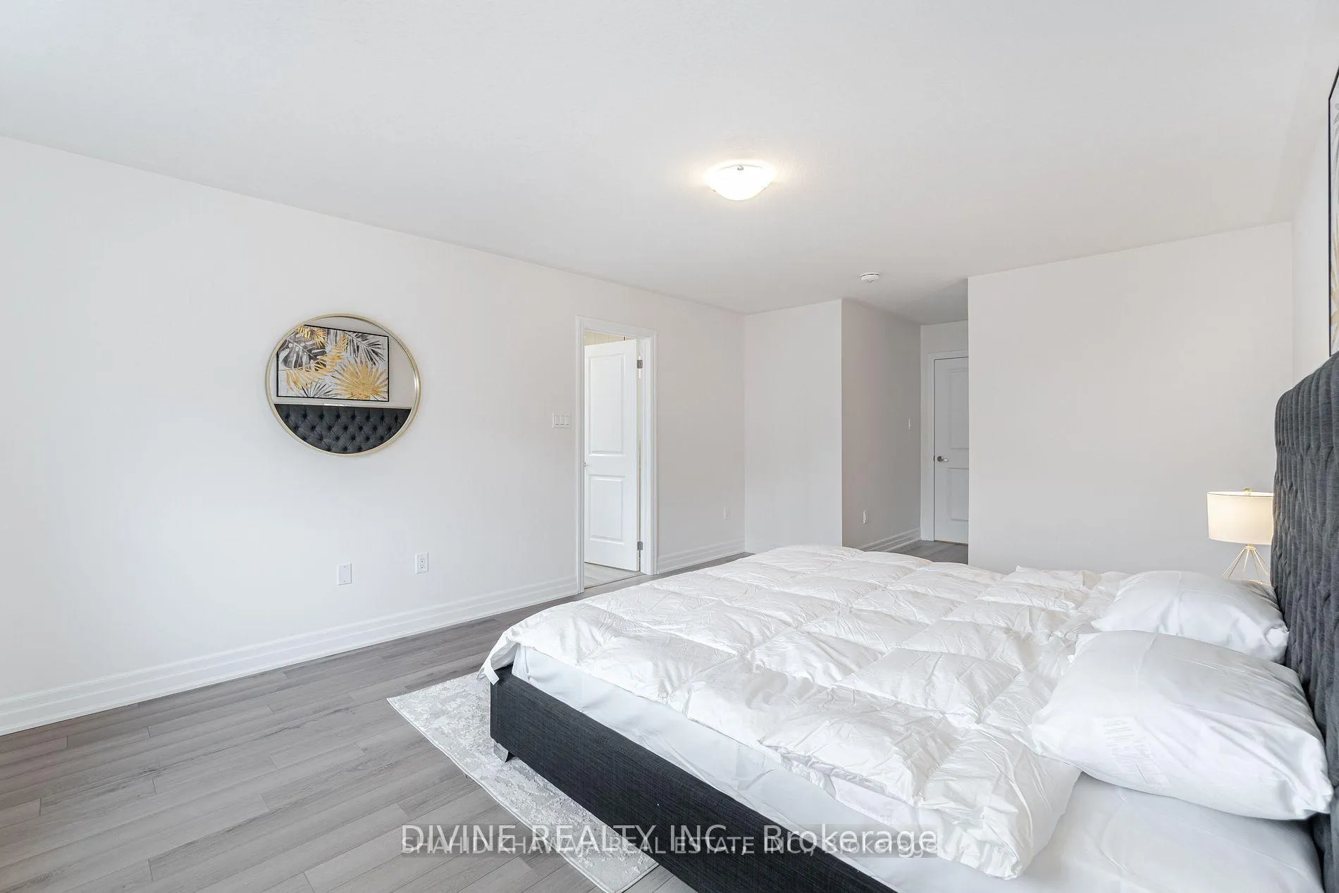 Photo 23 of 9241 White Oak Avenue, Niagara Falls, Lyons Creek — HOMEH