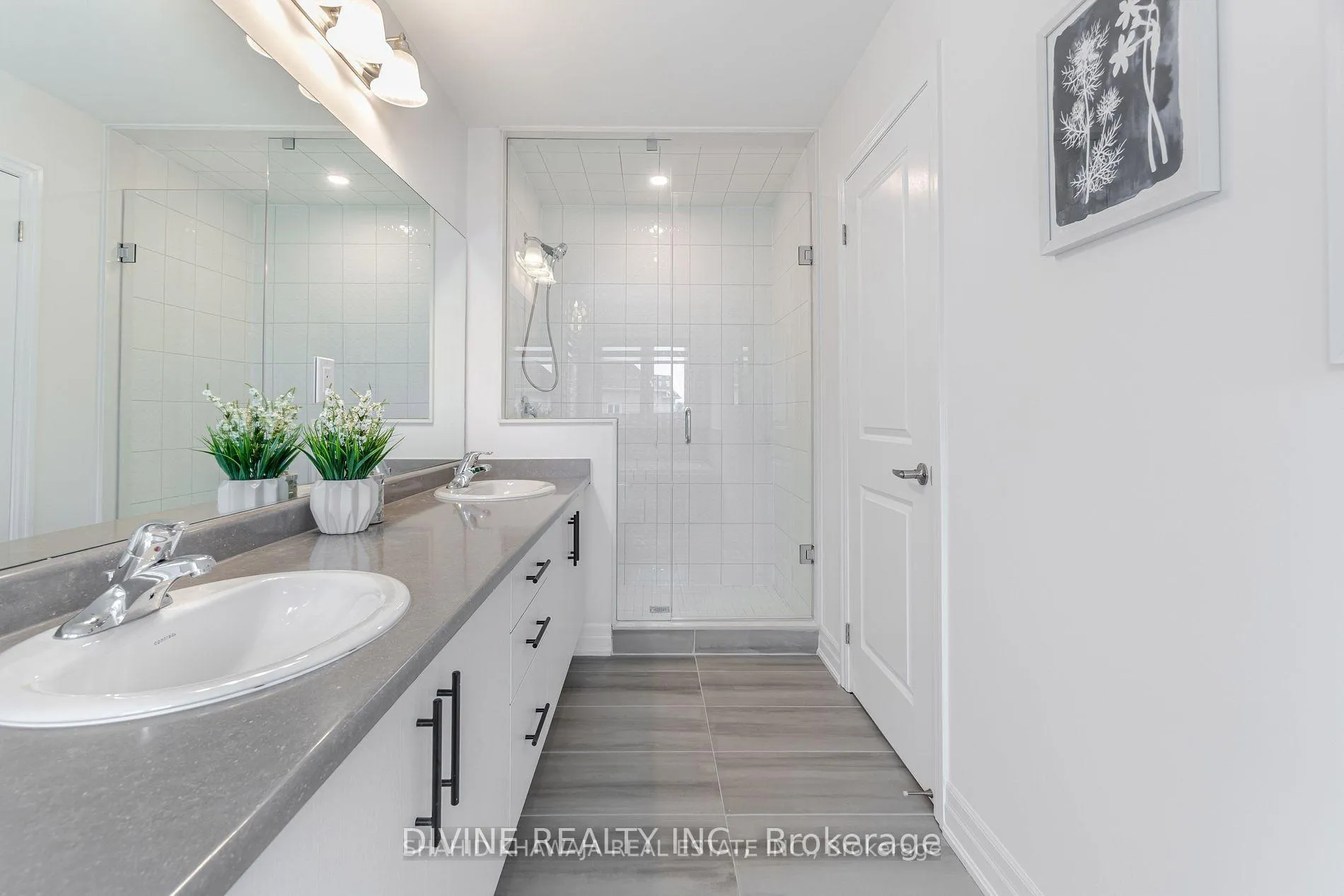 Photo 26 of 9241 White Oak Avenue, Niagara Falls, Lyons Creek — HOMEH