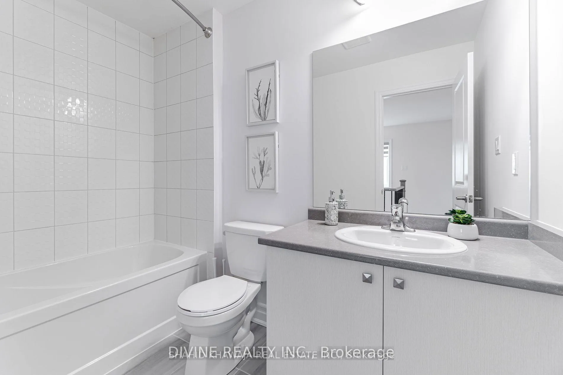 Photo 35 of 9241 White Oak Avenue, Niagara Falls, Lyons Creek — HOMEH