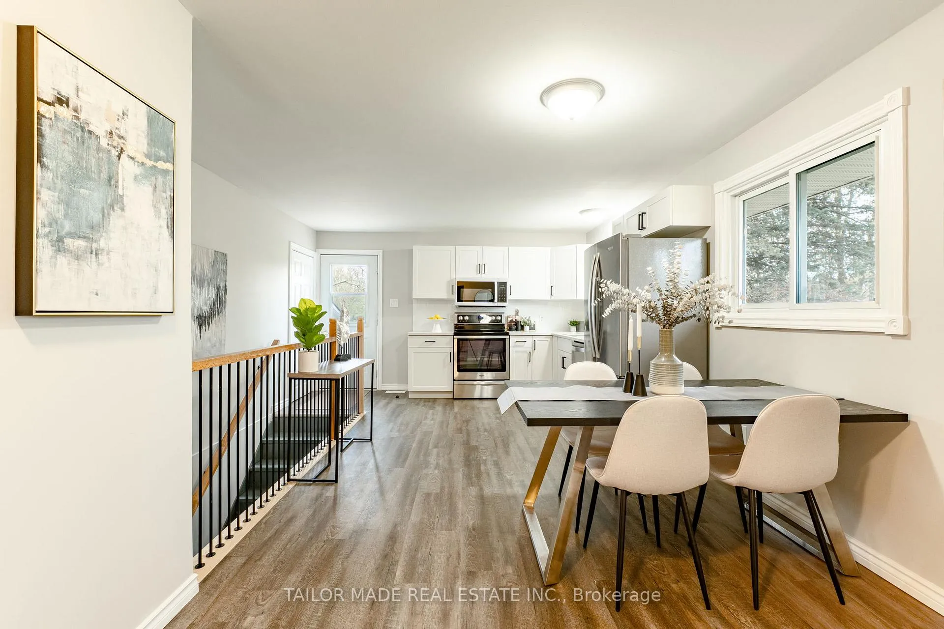 Photo 11 of 61 George Street, Clearview, Creemore — HOMEH