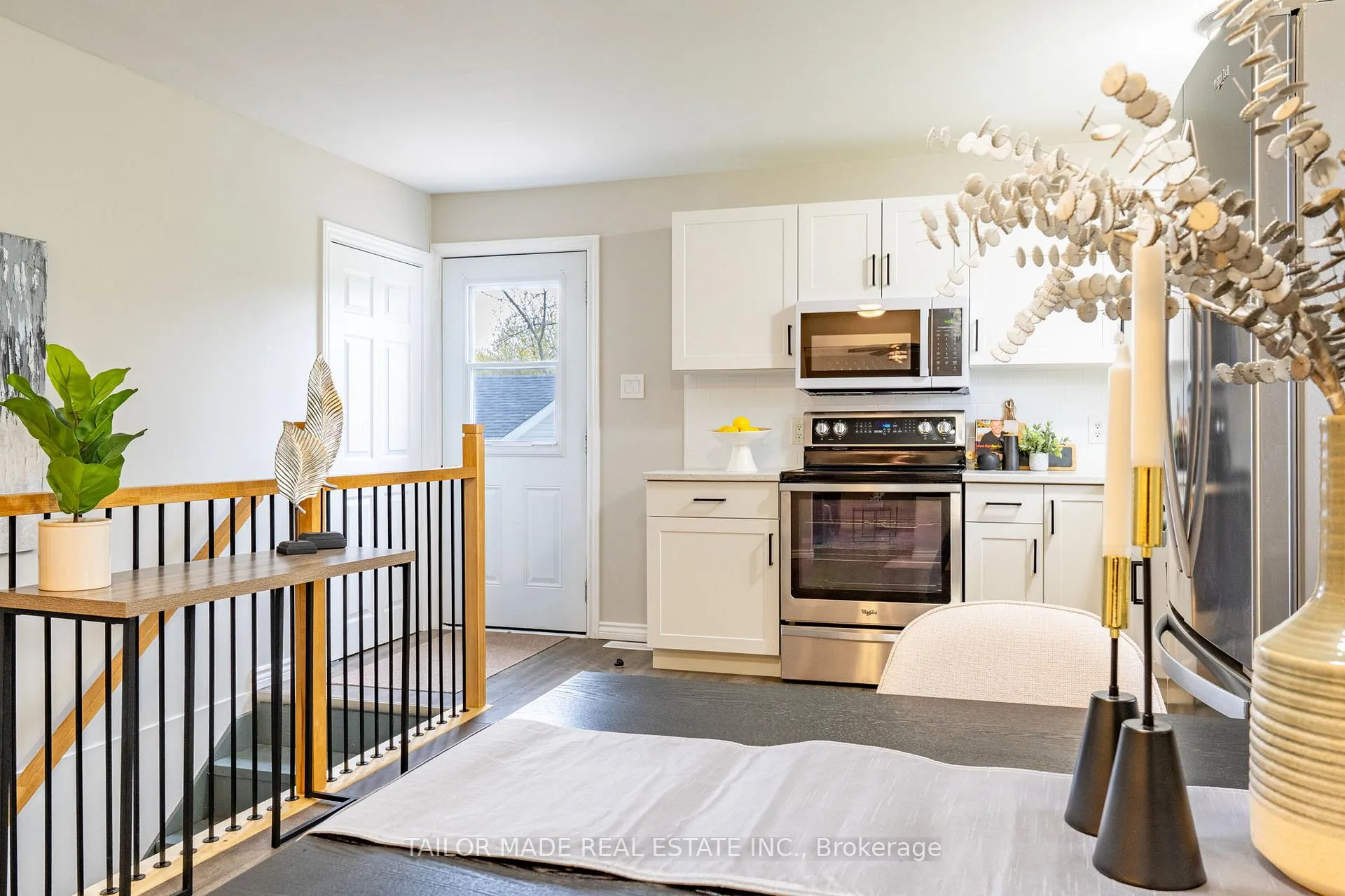 Photo 14 of 61 George Street, Clearview, Creemore — HOMEH