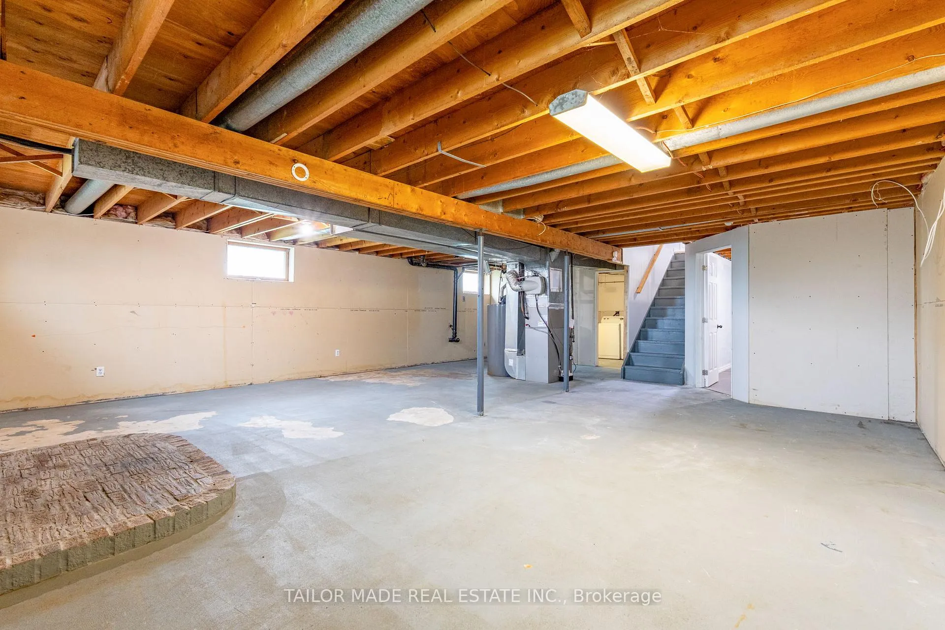 Photo 31 of 61 George Street, Clearview, Creemore — HOMEH