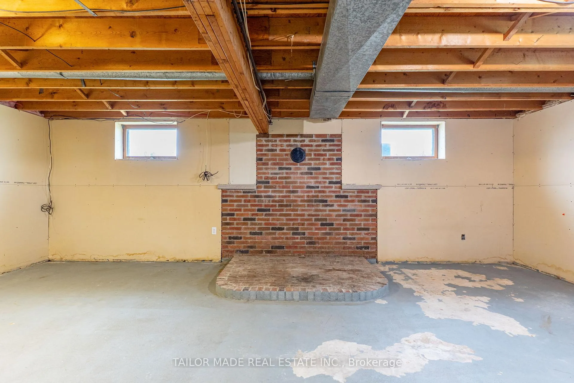 Photo 34 of 61 George Street, Clearview, Creemore — HOMEH