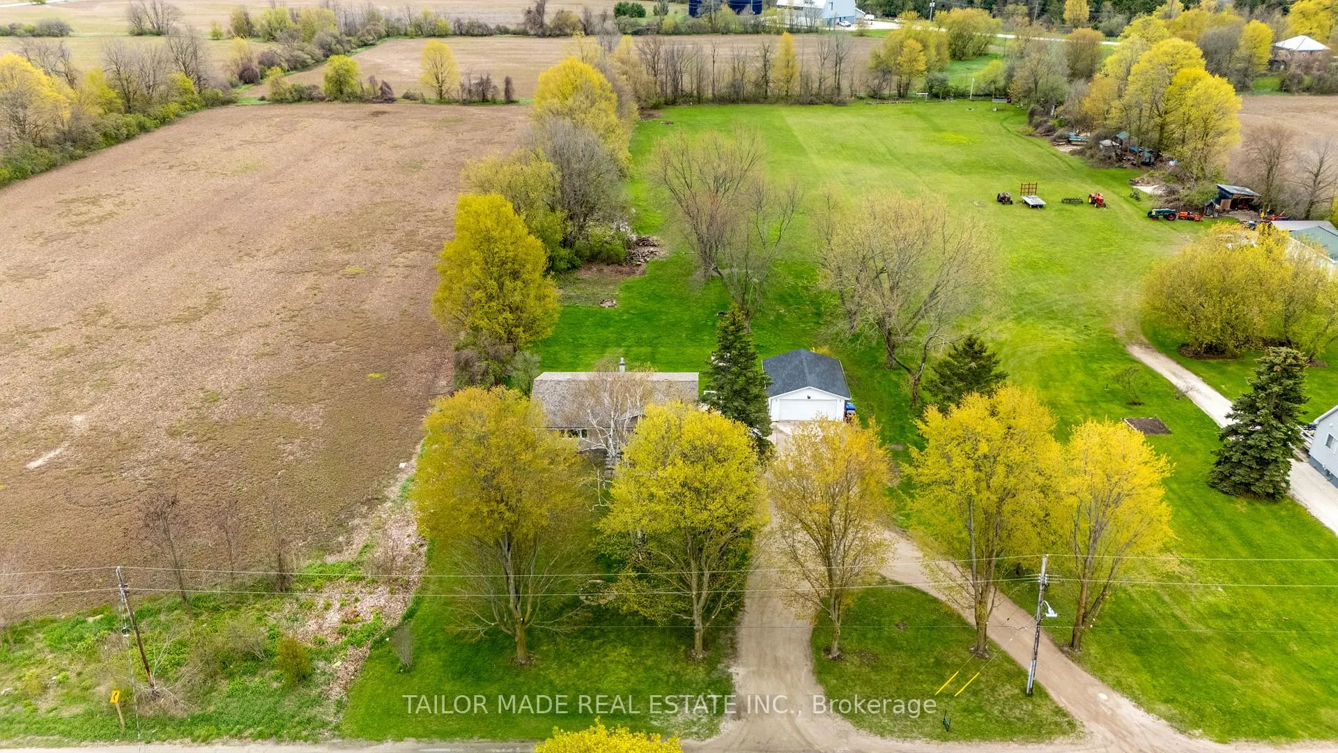 Photo 37 of 61 George Street, Clearview, Creemore — HOMEH