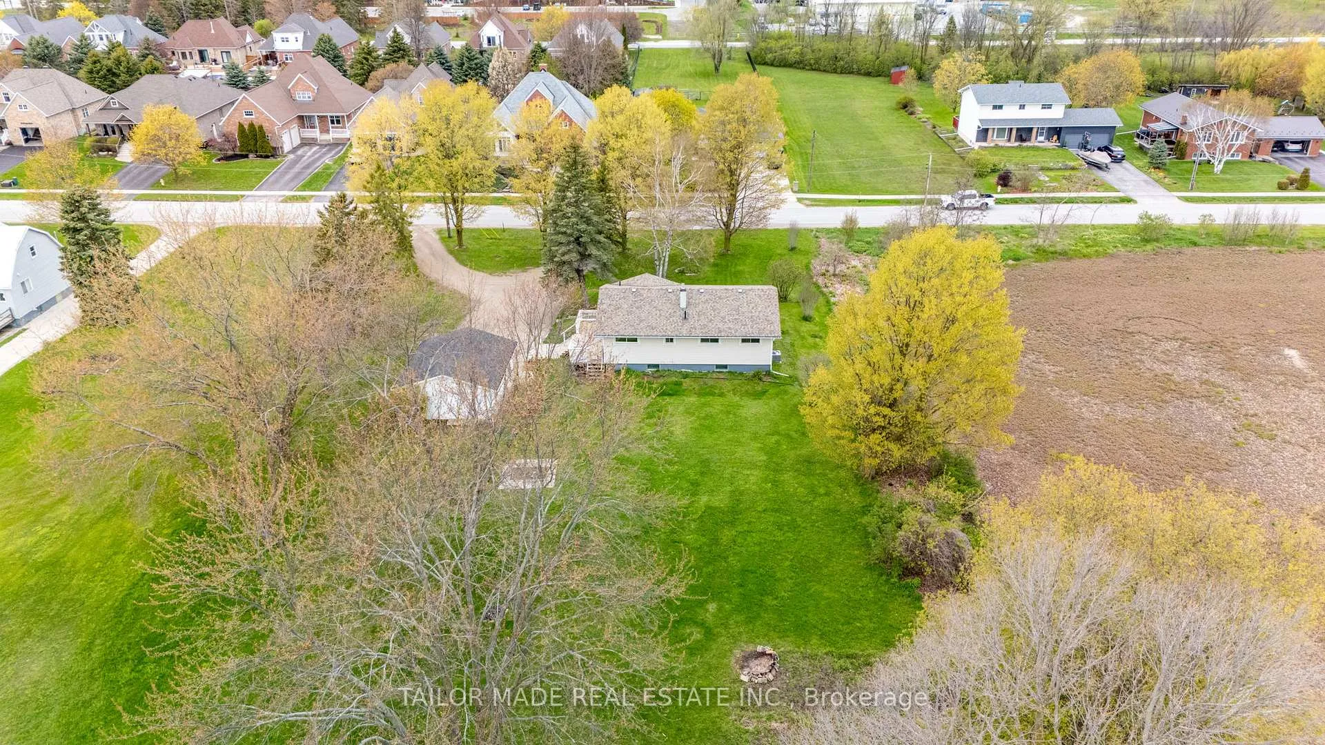 Photo 39 of 61 George Street, Clearview, Creemore — HOMEH