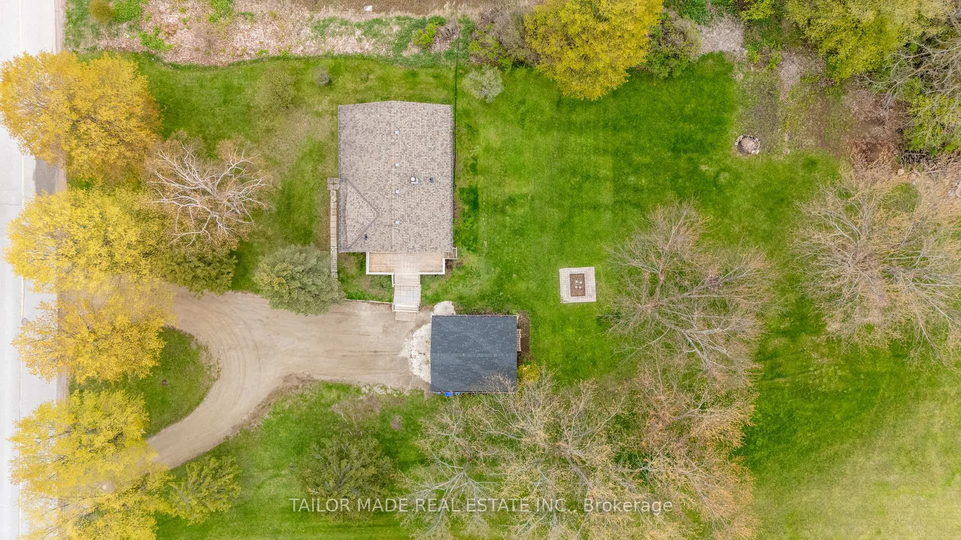 Photo 41 of 61 George Street, Clearview, Creemore — HOMEH