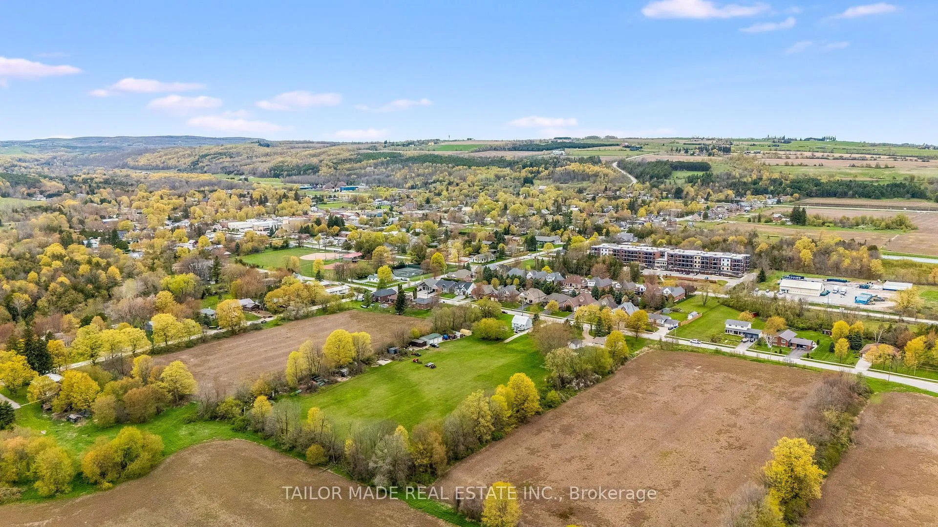 Photo 48 of 61 George Street, Clearview, Creemore — HOMEH