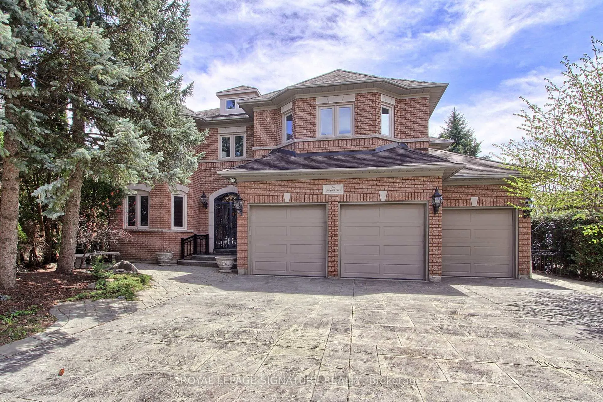 Front of 70 Graydon Crescent