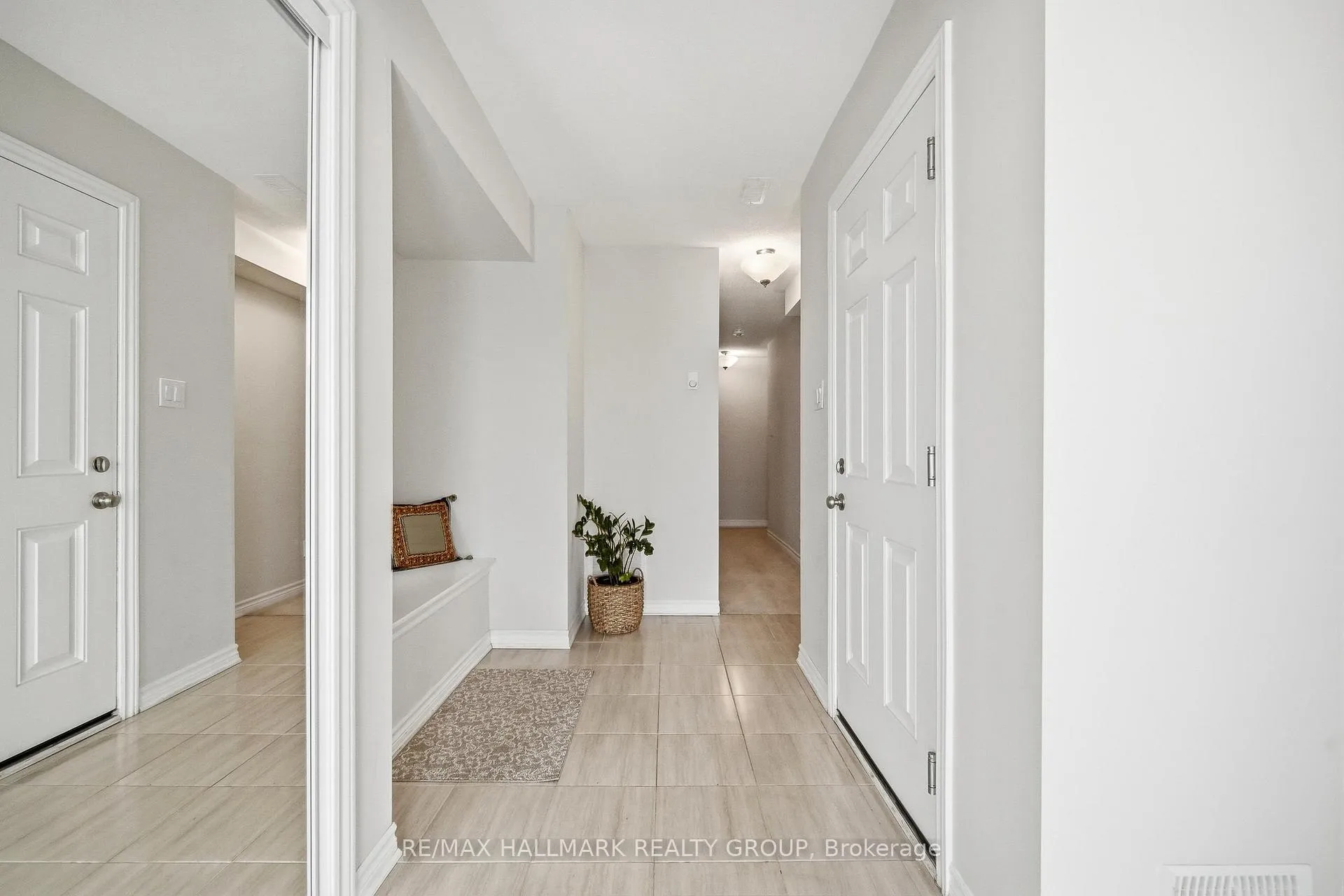 Photo 2 of 224 Clintonia Street, Ottawa, Kanata - Emerald Meadows/Trailwest — HOMEH