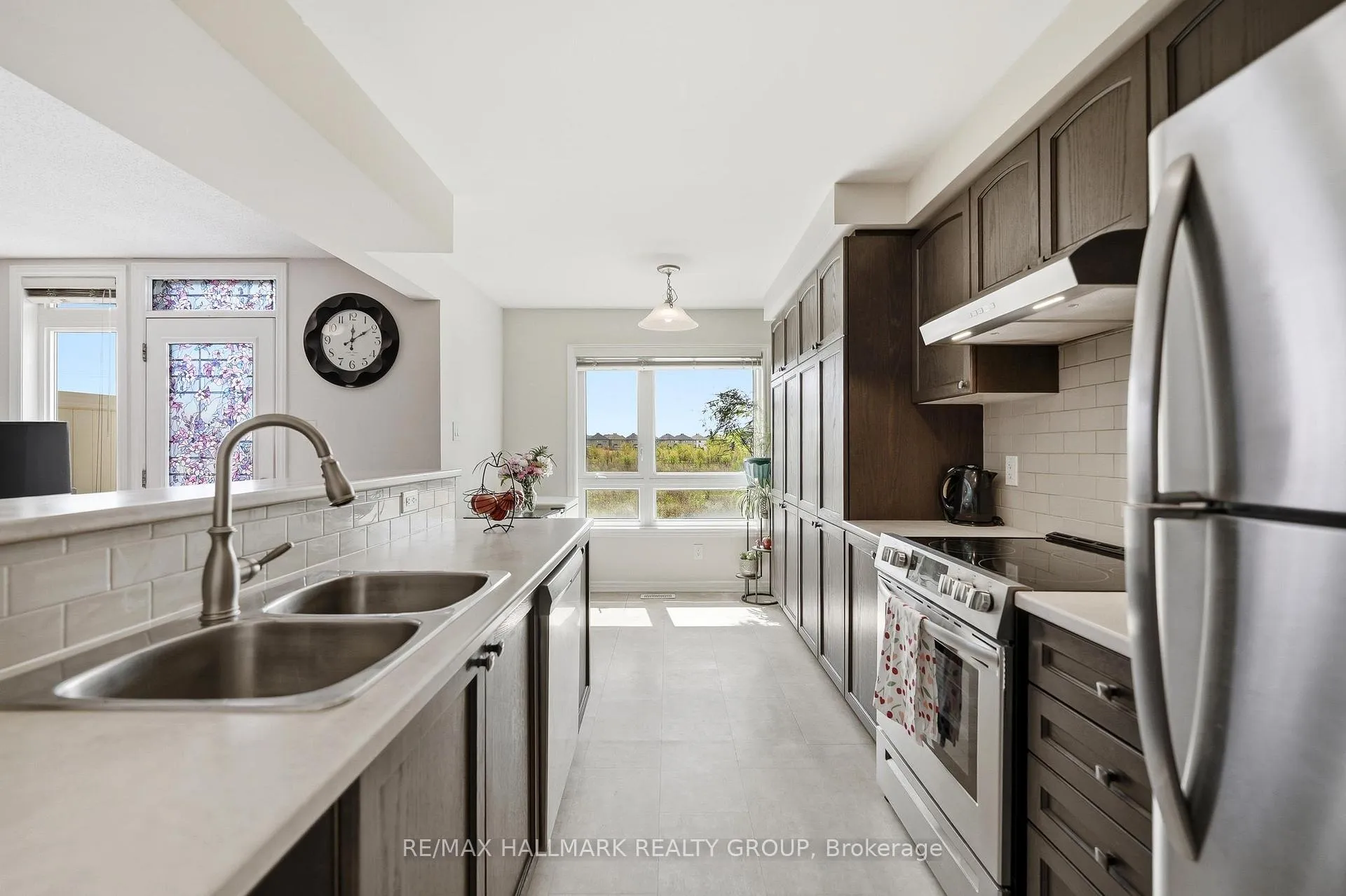 Photo 14 of 224 Clintonia Street, Ottawa, Kanata - Emerald Meadows/Trailwest — HOMEH