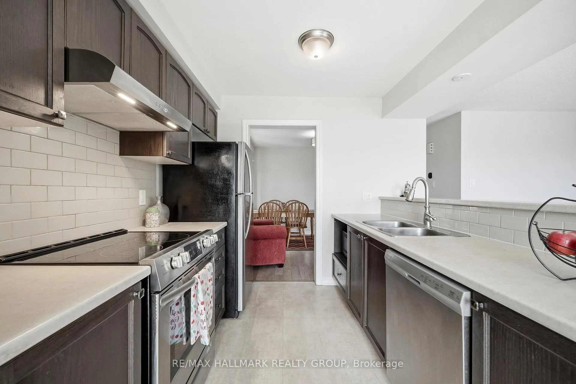 Photo 15 of 224 Clintonia Street, Ottawa, Kanata - Emerald Meadows/Trailwest — HOMEH