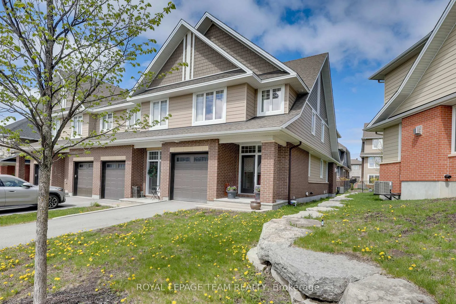 Photo 2 of 711 Gabriola Way, Ottawa, Kanata - Kanata Lakes/Heritage Hills — HOMEH