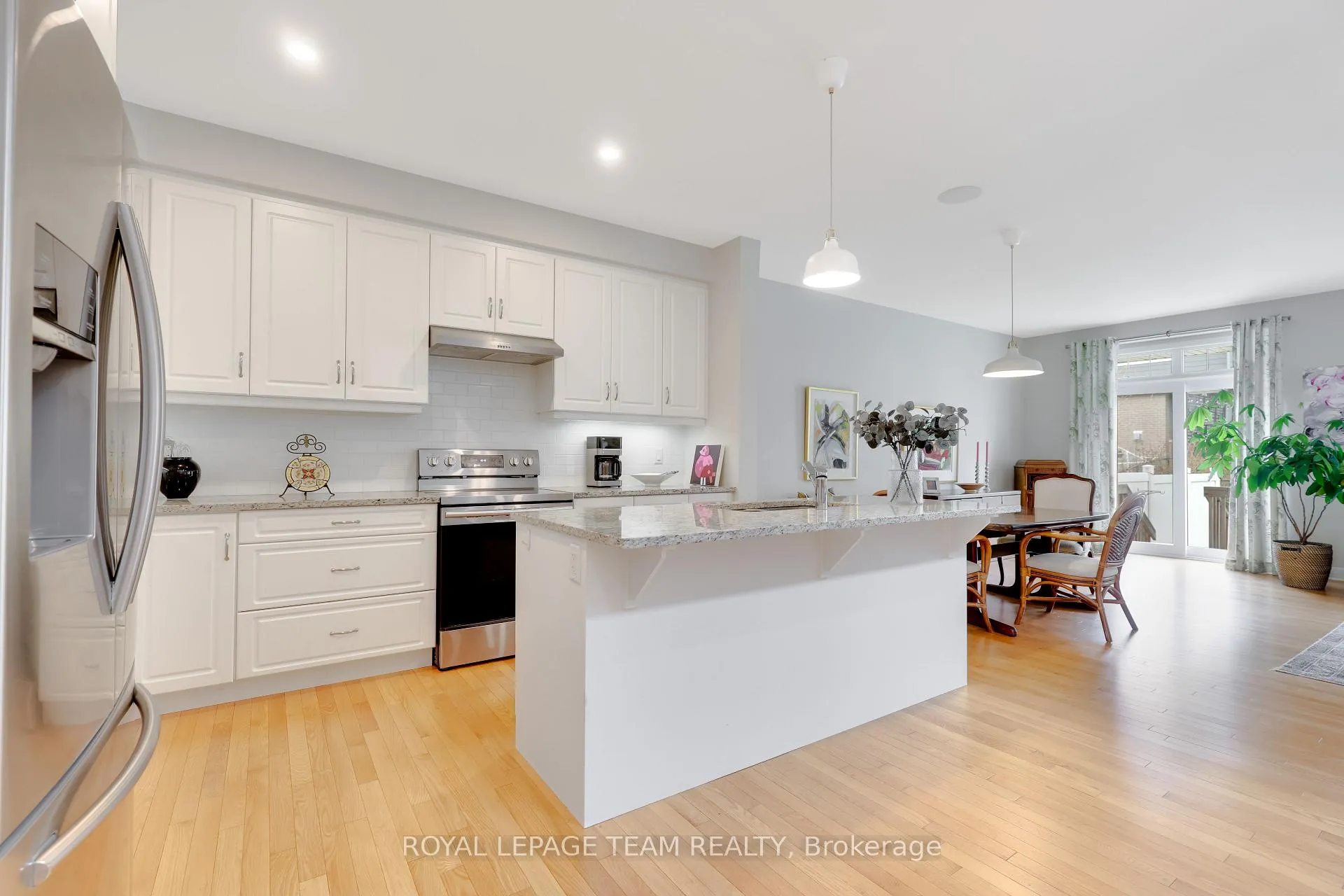 Photo 8 of 711 Gabriola Way, Ottawa, Kanata - Kanata Lakes/Heritage Hills — HOMEH