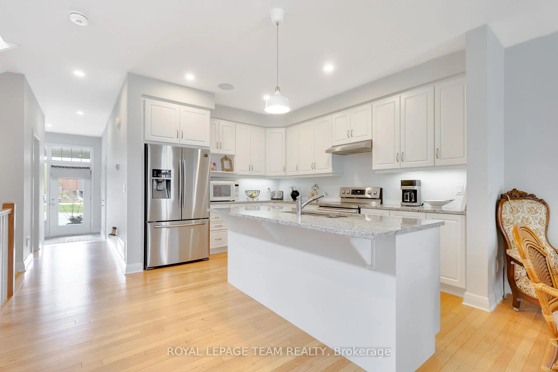 Photo 9 of 711 Gabriola Way, Ottawa, Kanata - Kanata Lakes/Heritage Hills — HOMEH