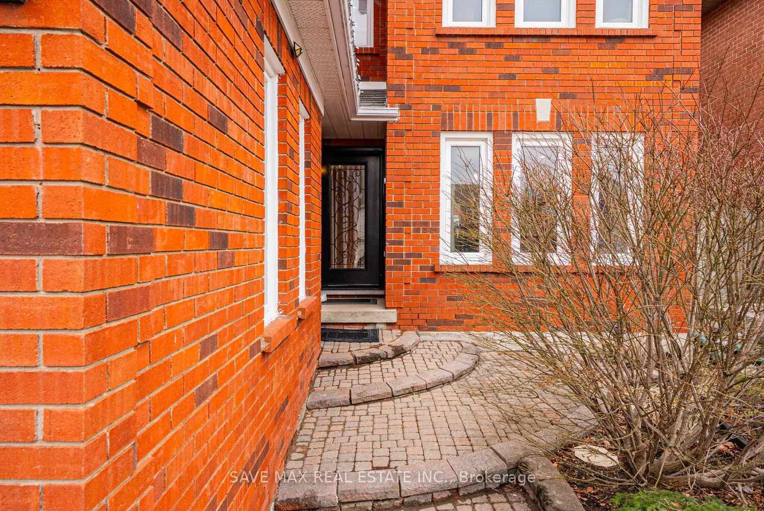 Photo 2 of 30 Adirondack Crescent, Brampton, Sandringham-Wellington — HOMEH