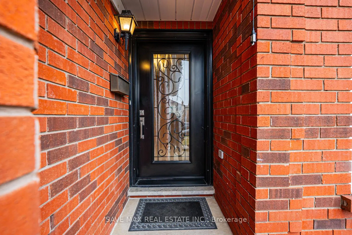 Photo 3 of 30 Adirondack Crescent, Brampton, Sandringham-Wellington — HOMEH