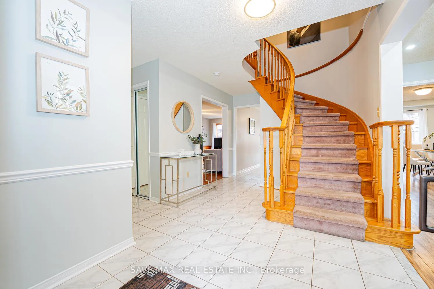 Photo 4 of 30 Adirondack Crescent, Brampton, Sandringham-Wellington — HOMEH