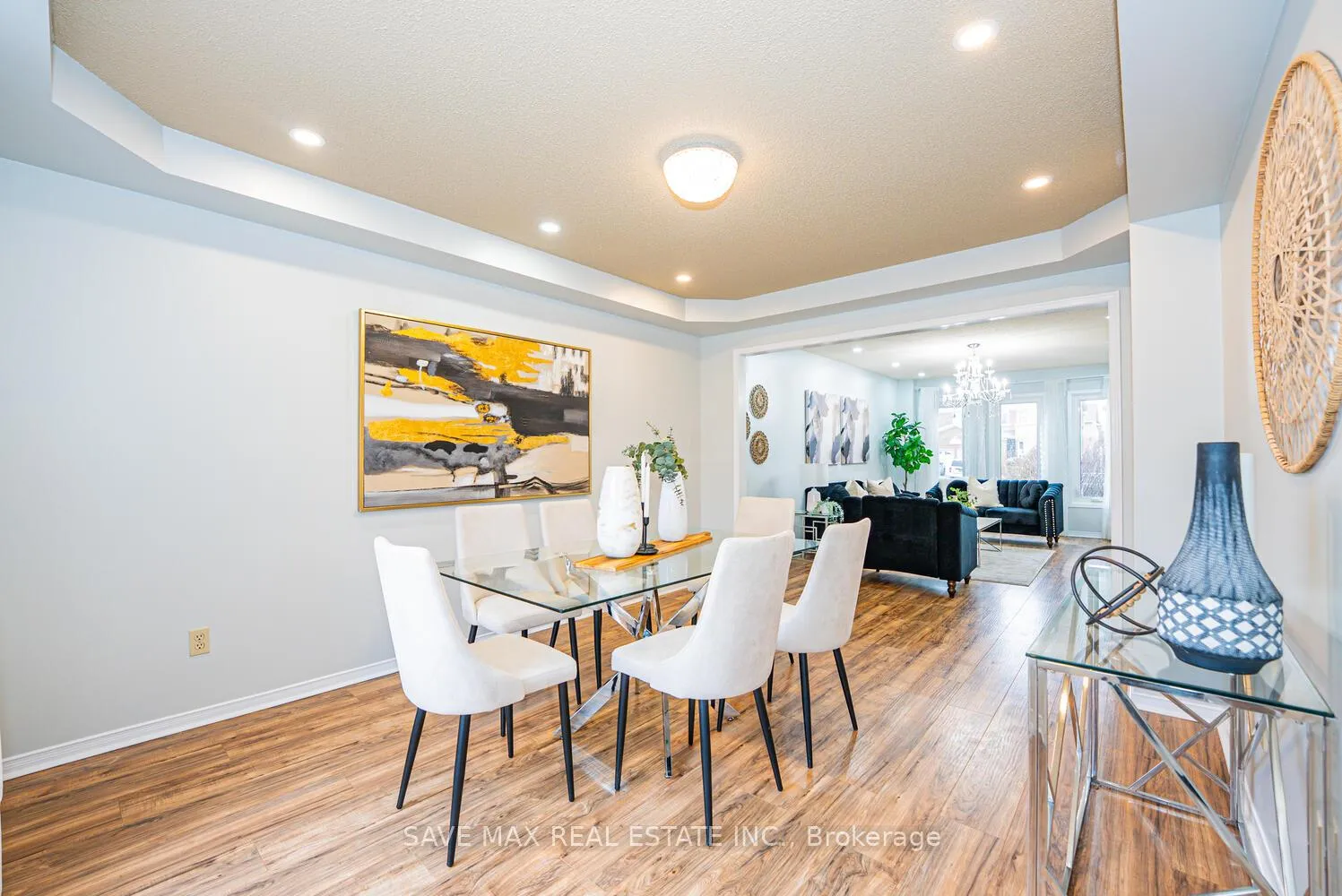 Photo 8 of 30 Adirondack Crescent, Brampton, Sandringham-Wellington — HOMEH