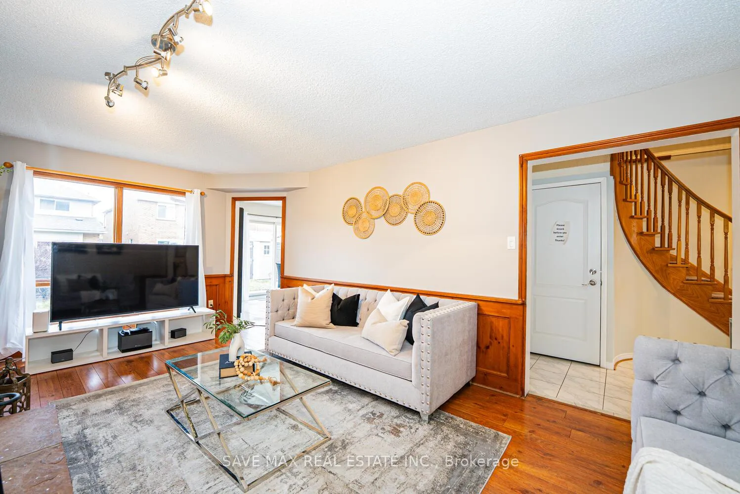 Photo 12 of 30 Adirondack Crescent, Brampton, Sandringham-Wellington — HOMEH