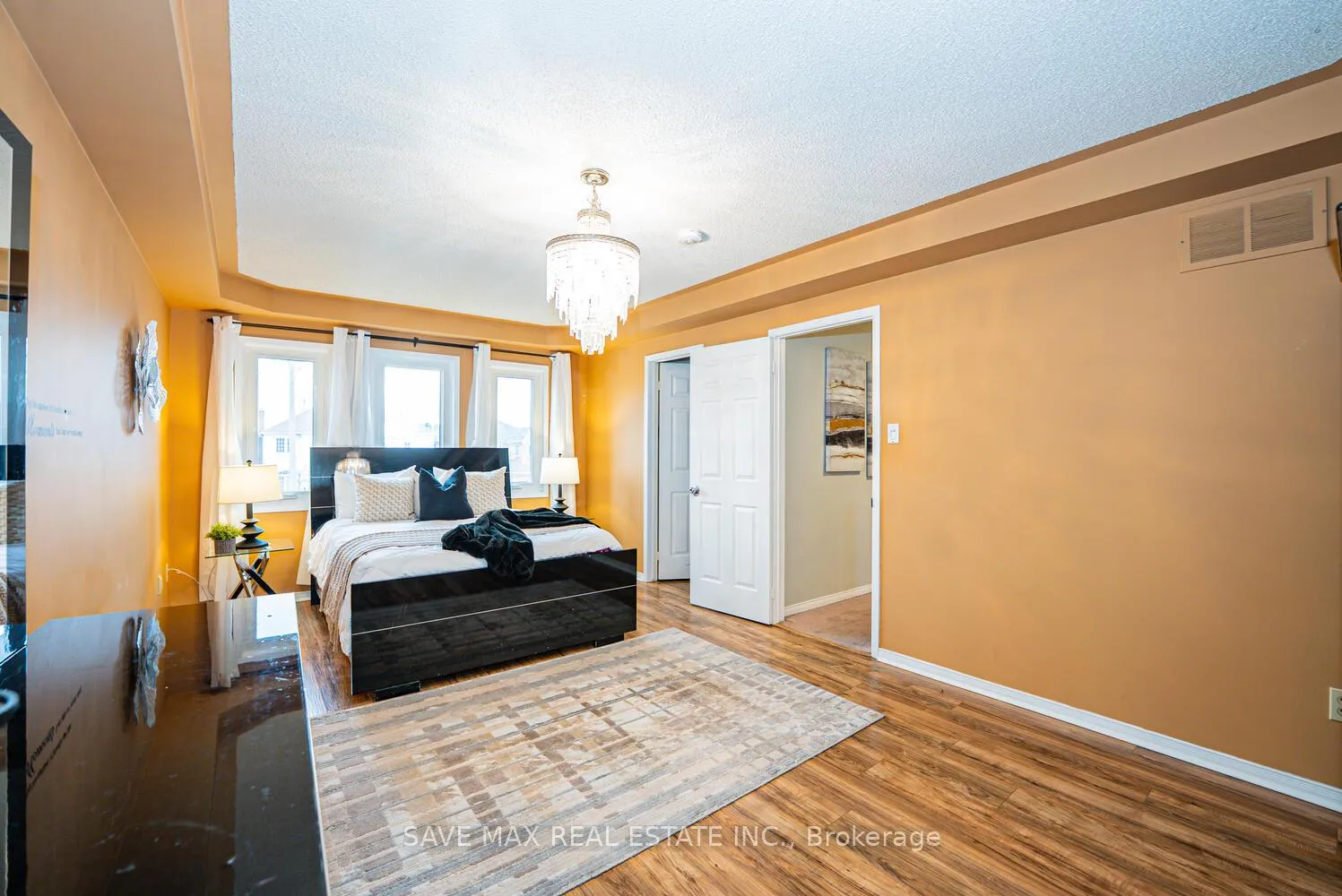 Photo 24 of 30 Adirondack Crescent, Brampton, Sandringham-Wellington — HOMEH