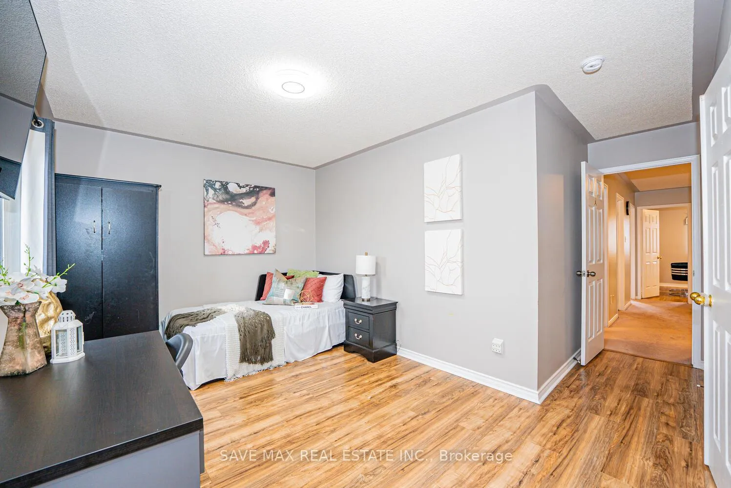 Photo 32 of 30 Adirondack Crescent, Brampton, Sandringham-Wellington — HOMEH
