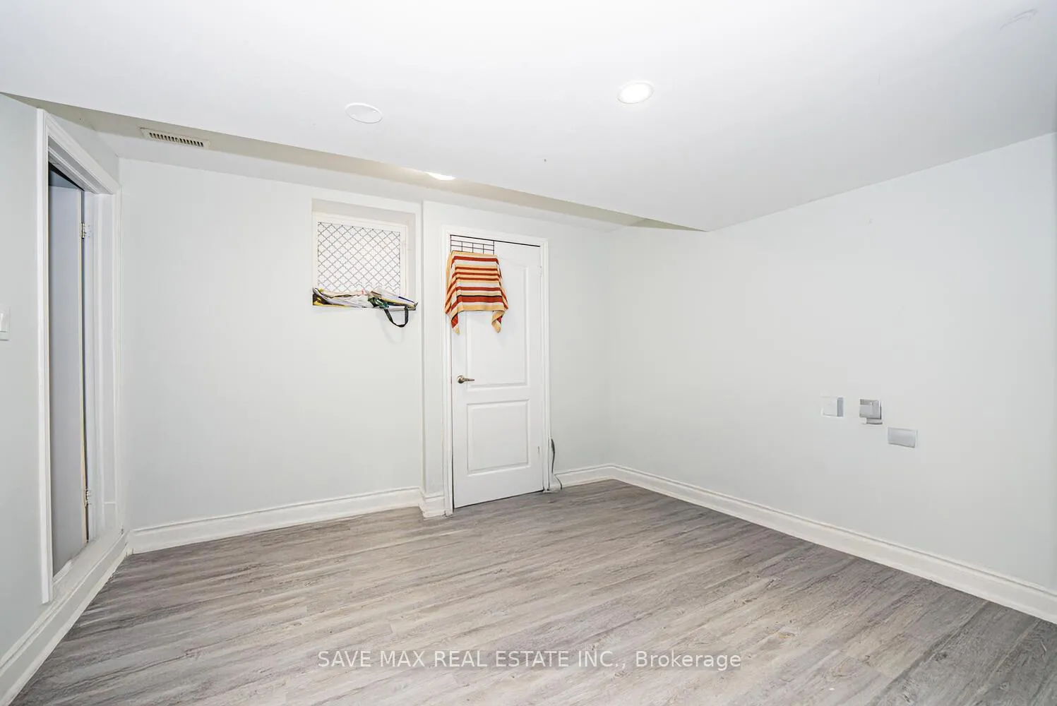 Photo 44 of 30 Adirondack Crescent, Brampton, Sandringham-Wellington — HOMEH
