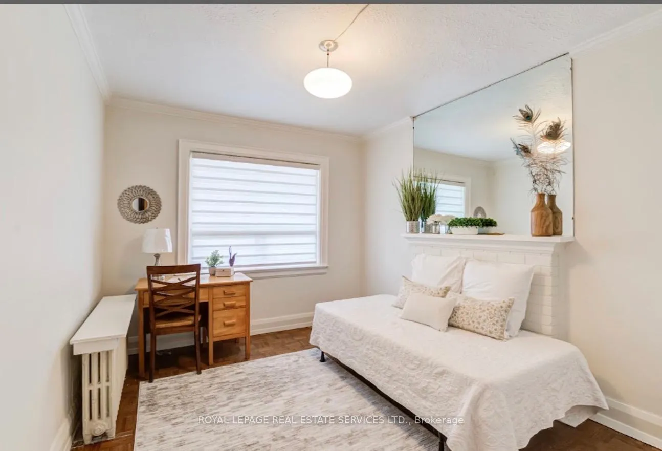 Photo 7 of 21 Hatherley Road, Toronto, Caledonia-Fairbank — HOMEH
