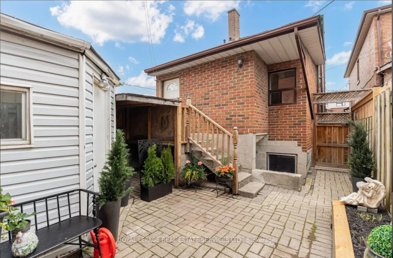 Photo 28 of 21 Hatherley Road, Toronto, Caledonia-Fairbank — HOMEH