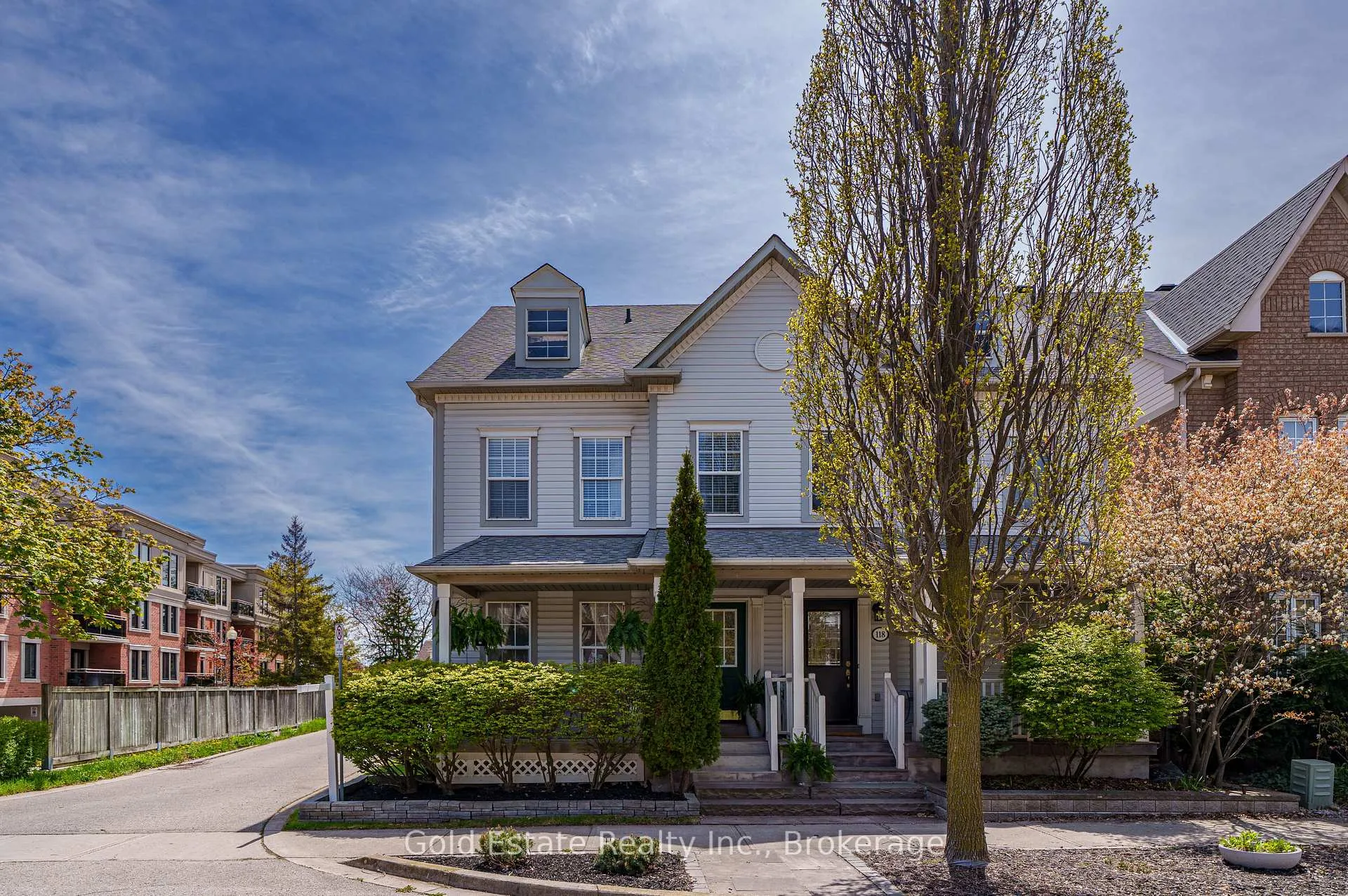 Photo 2 of 120 Roxton Road, Oakville, River Oaks — HOMEH