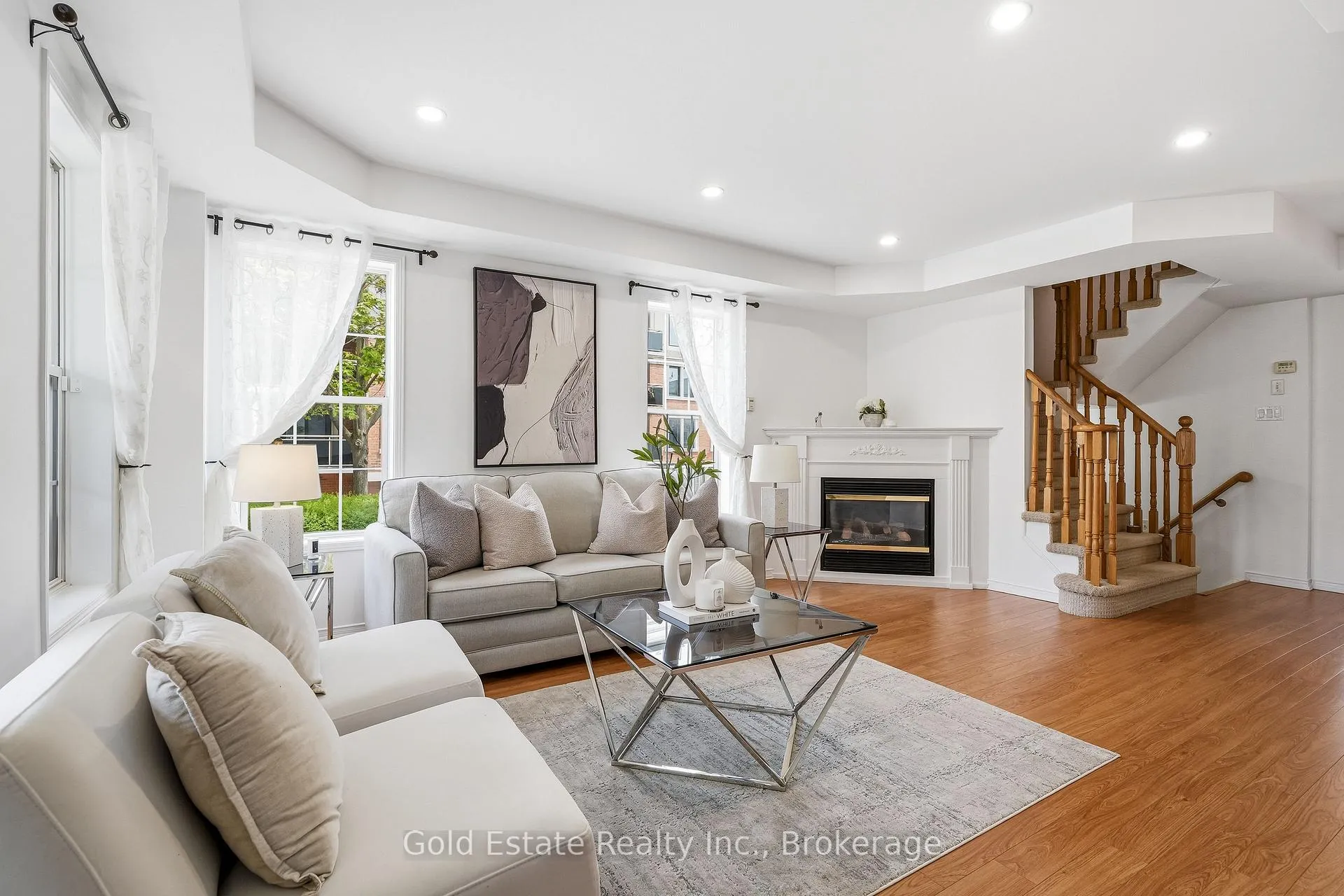 Photo 6 of 120 Roxton Road, Oakville, River Oaks — HOMEH
