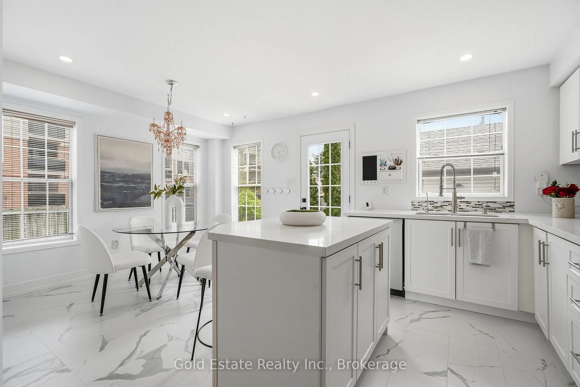 Photo 12 of 120 Roxton Road, Oakville, River Oaks — HOMEH