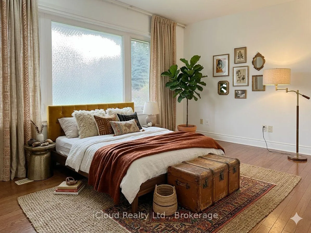 Photo 5 of 4 Longbridge Road, Vaughan, Uplands — HOMEH