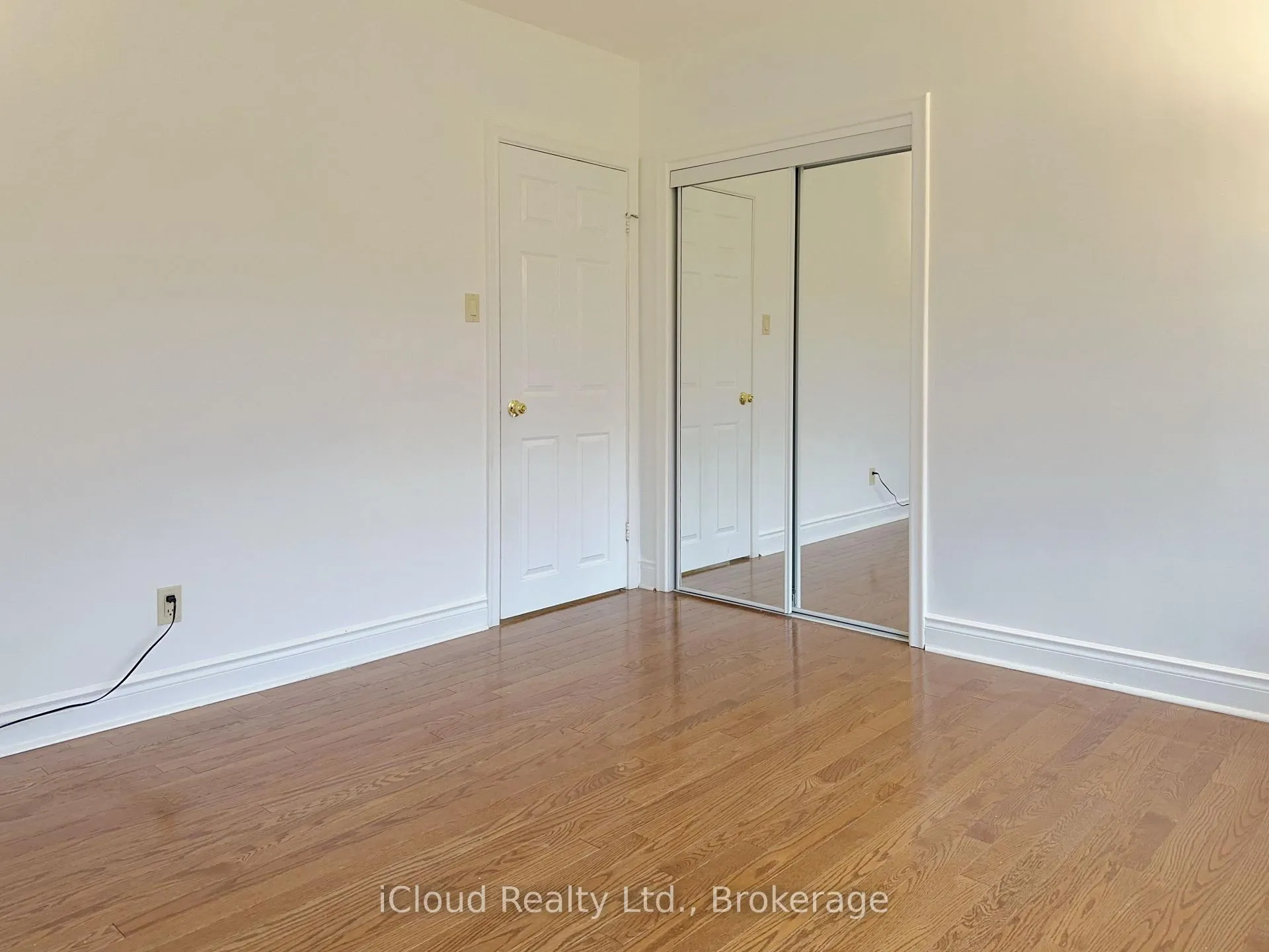 Photo 16 of 4 Longbridge Road, Vaughan, Uplands — HOMEH