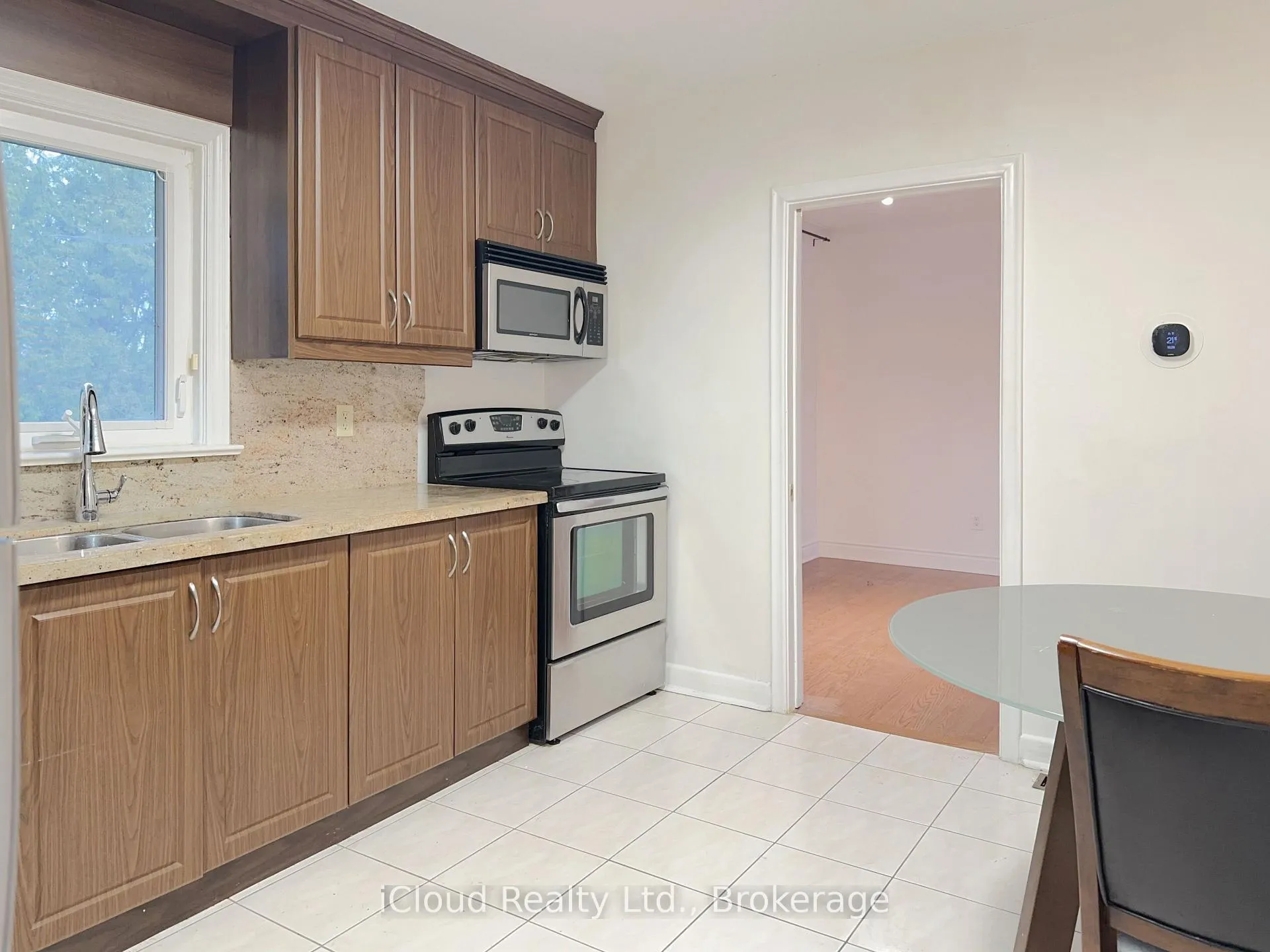 Photo 18 of 4 Longbridge Road, Vaughan, Uplands — HOMEH