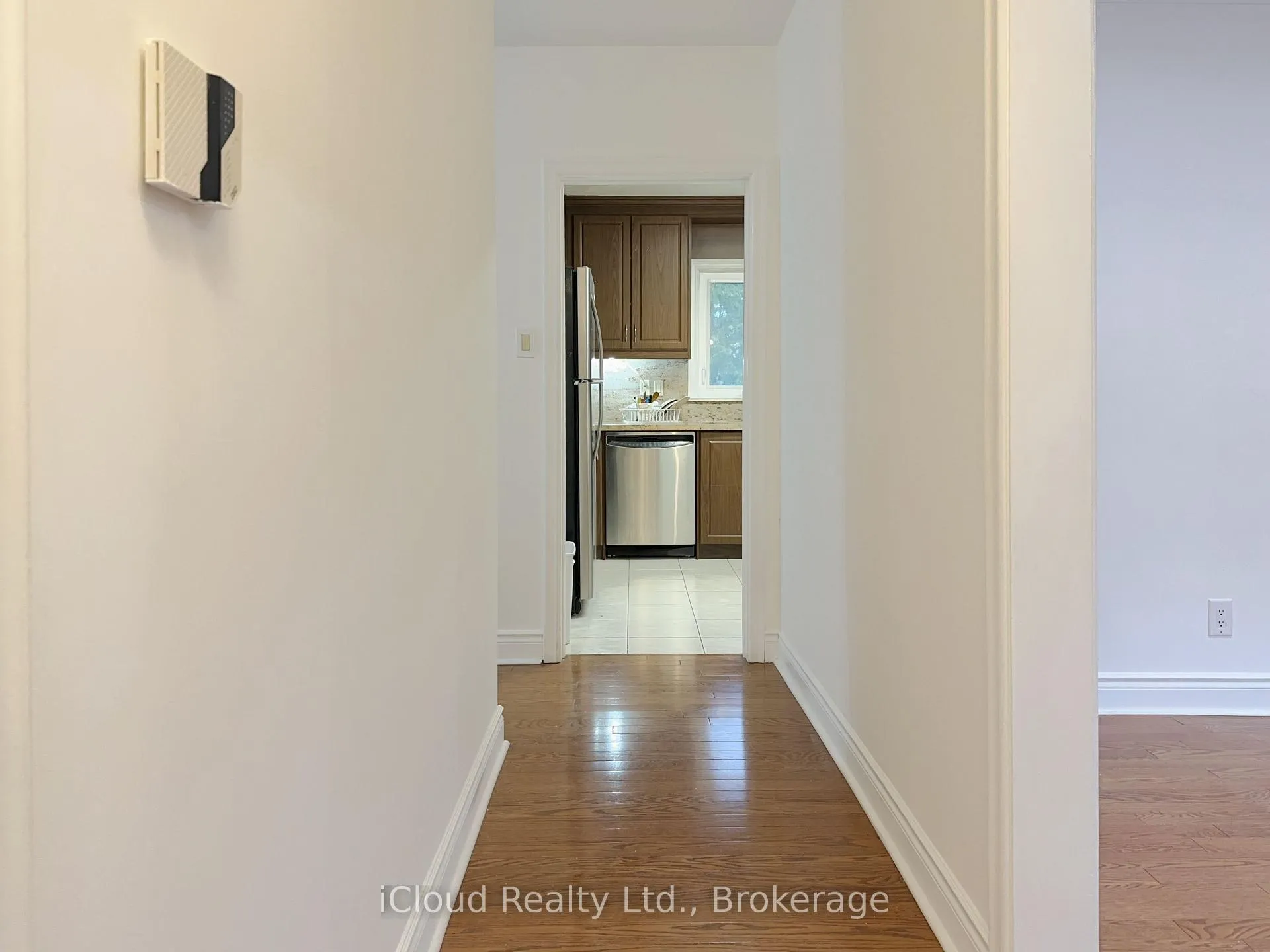 Photo 22 of 4 Longbridge Road, Vaughan, Uplands — HOMEH
