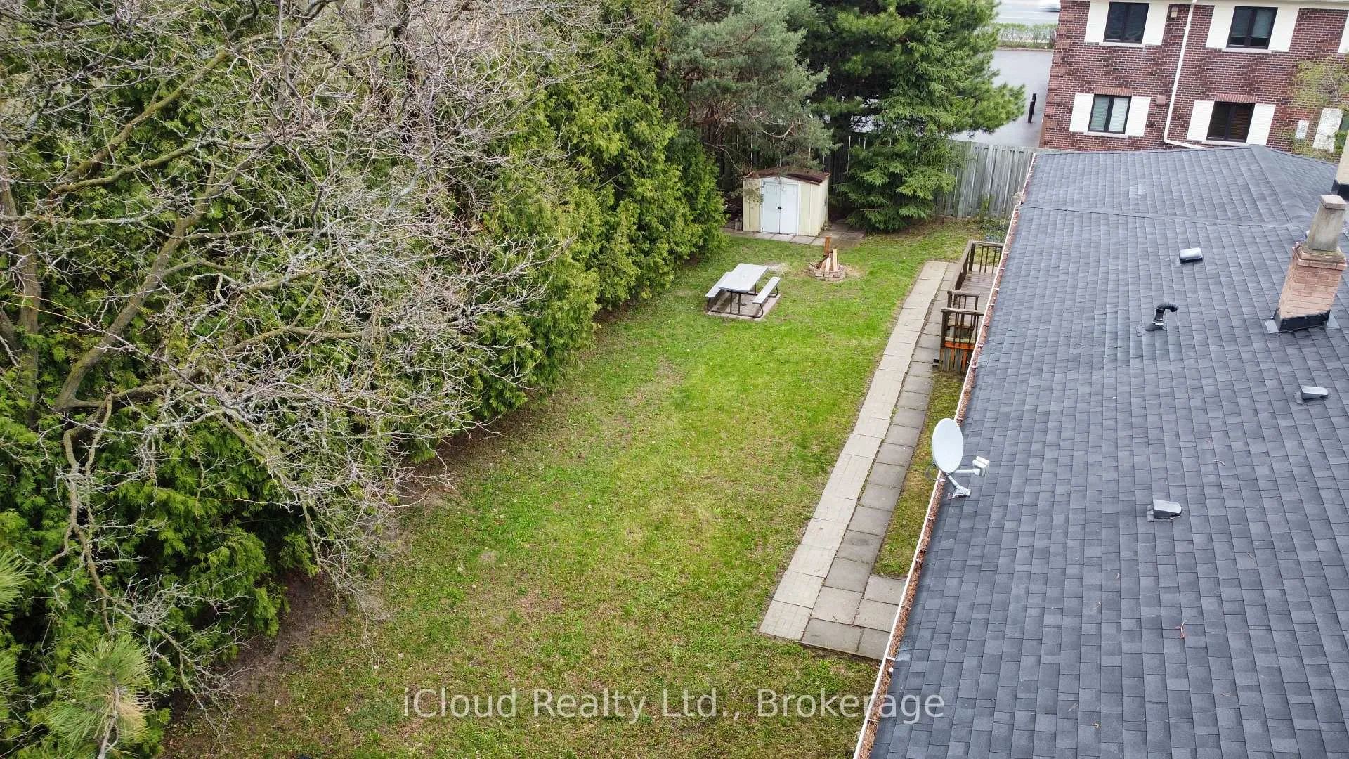 Photo 24 of 4 Longbridge Road, Vaughan, Uplands — HOMEH