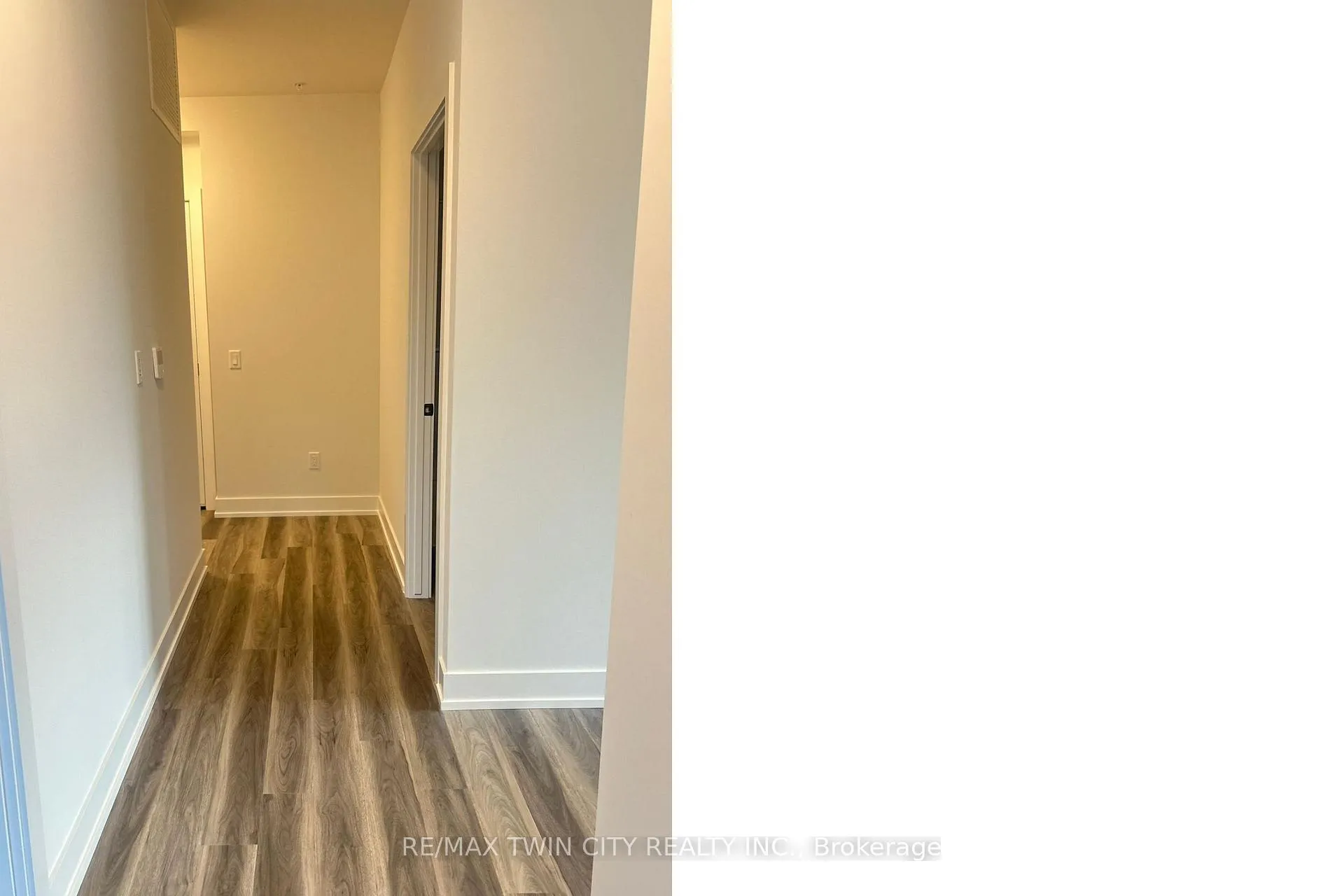 Photo 5 of Unit 506, 1100 Lackner Place, Kitchener — HOMEH