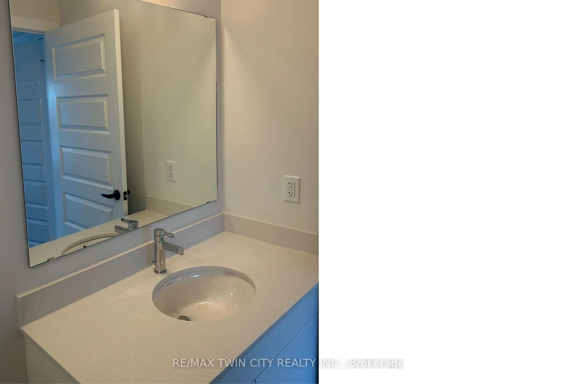 Photo 6 of Unit 506, 1100 Lackner Place, Kitchener — HOMEH