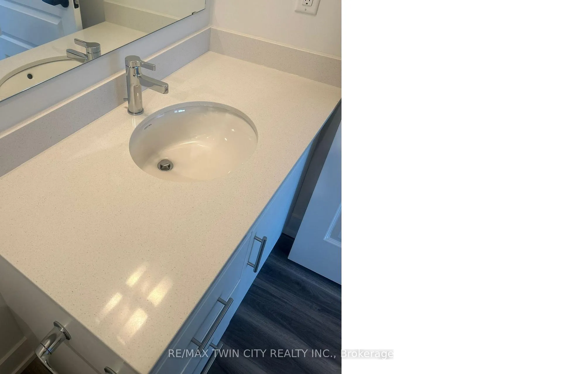 Photo 7 of Unit 506, 1100 Lackner Place, Kitchener — HOMEH
