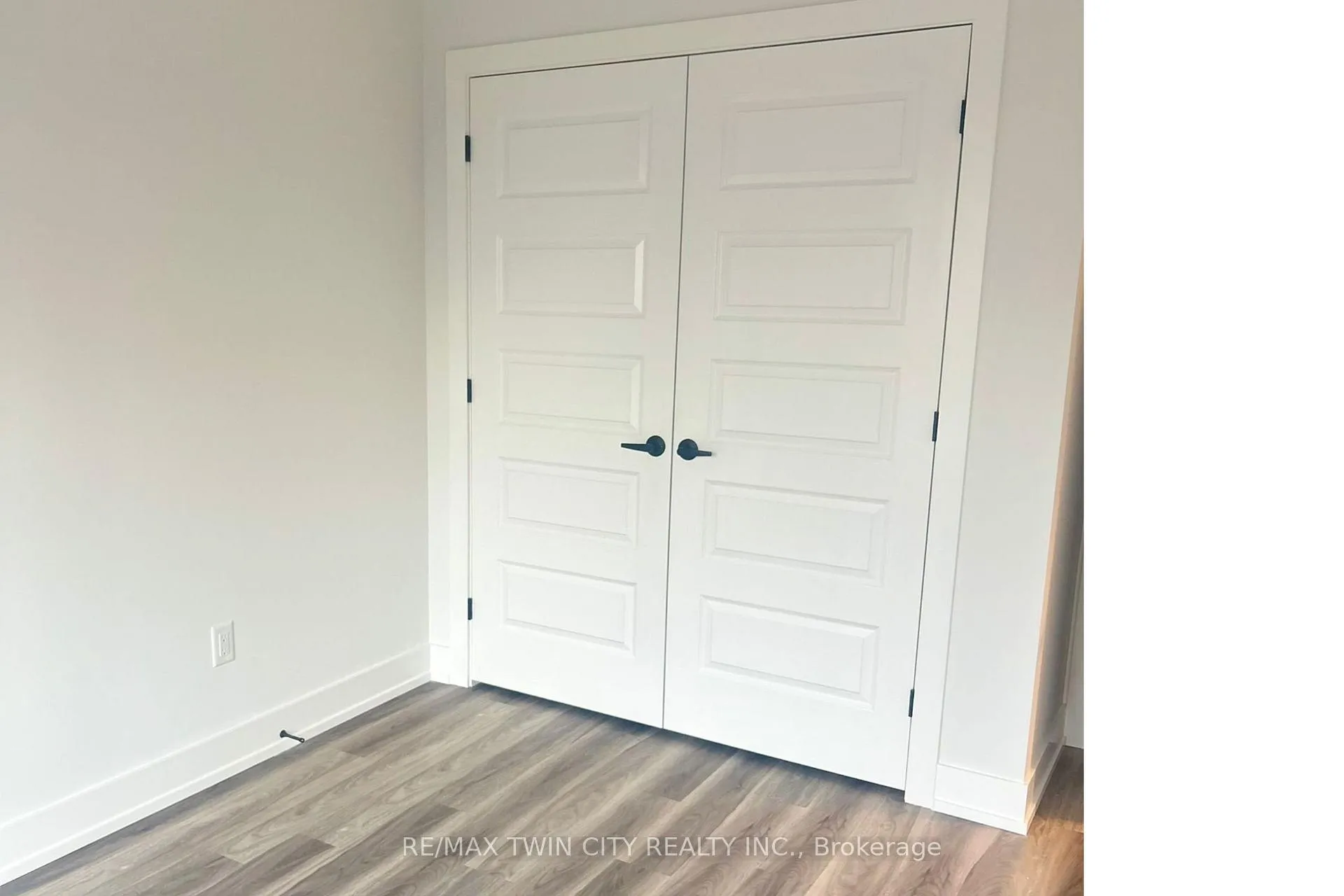 Photo 9 of Unit 506, 1100 Lackner Place, Kitchener — HOMEH