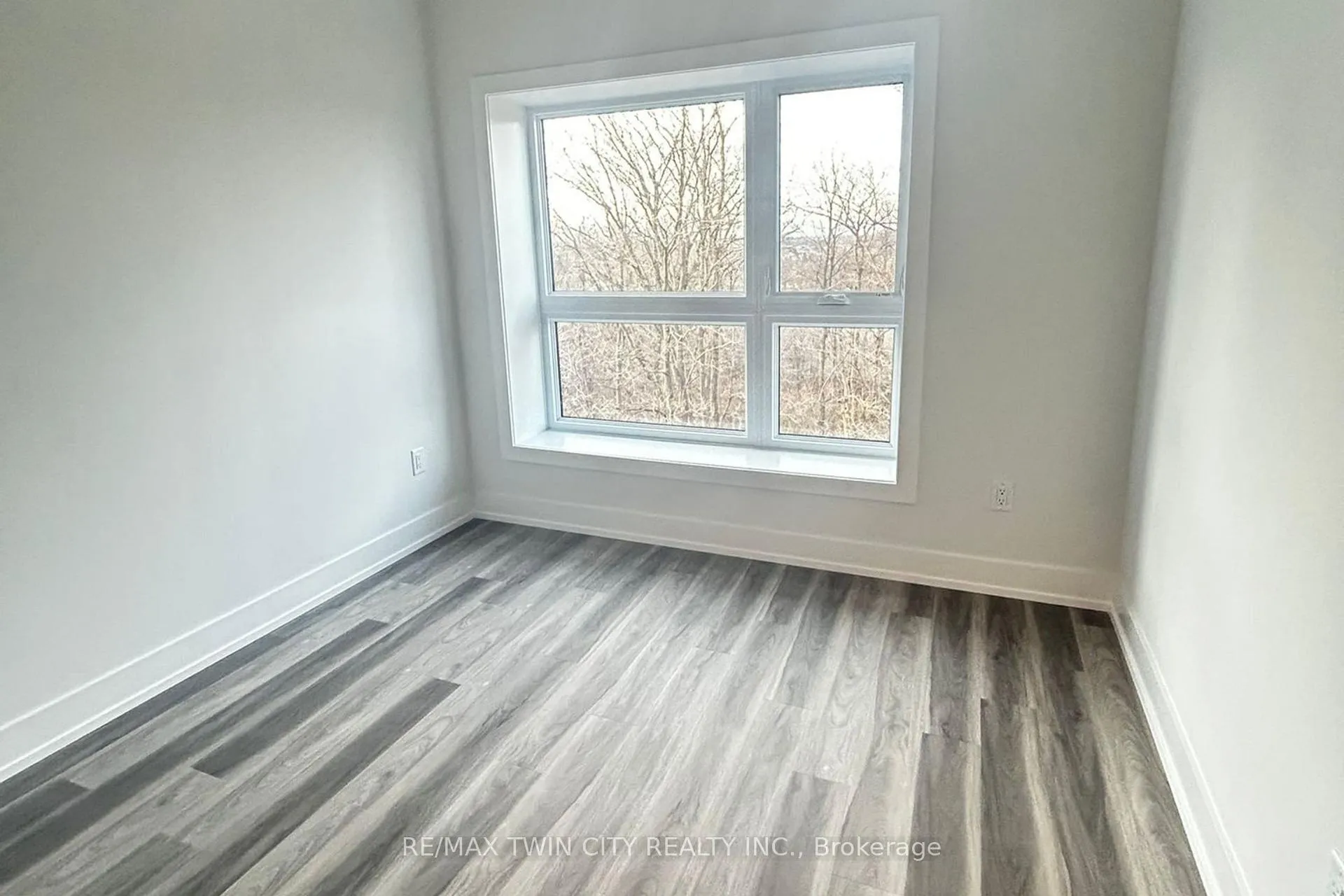 Photo 10 of Unit 506, 1100 Lackner Place, Kitchener — HOMEH