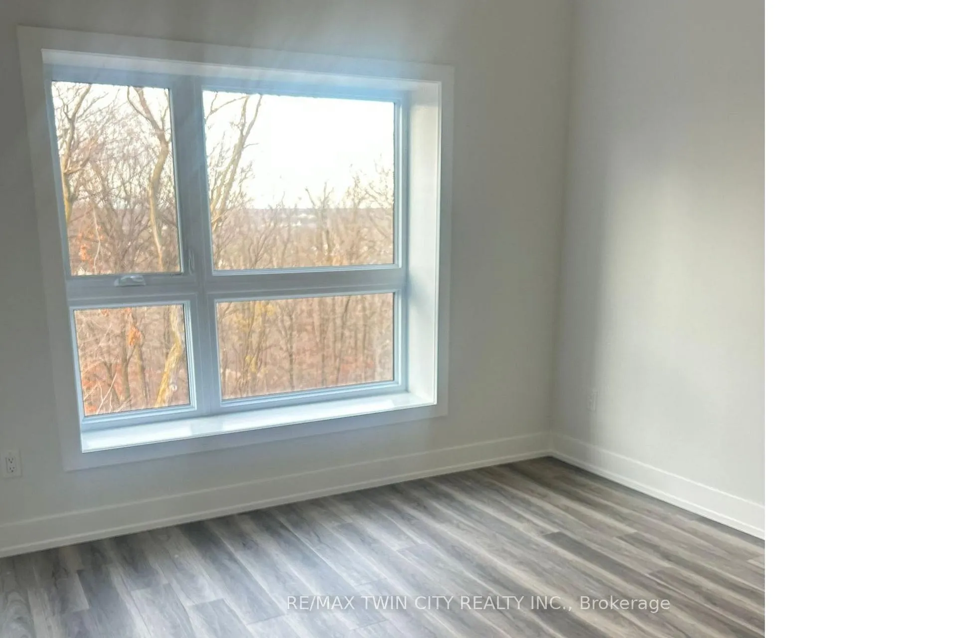 Photo 11 of Unit 506, 1100 Lackner Place, Kitchener — HOMEH