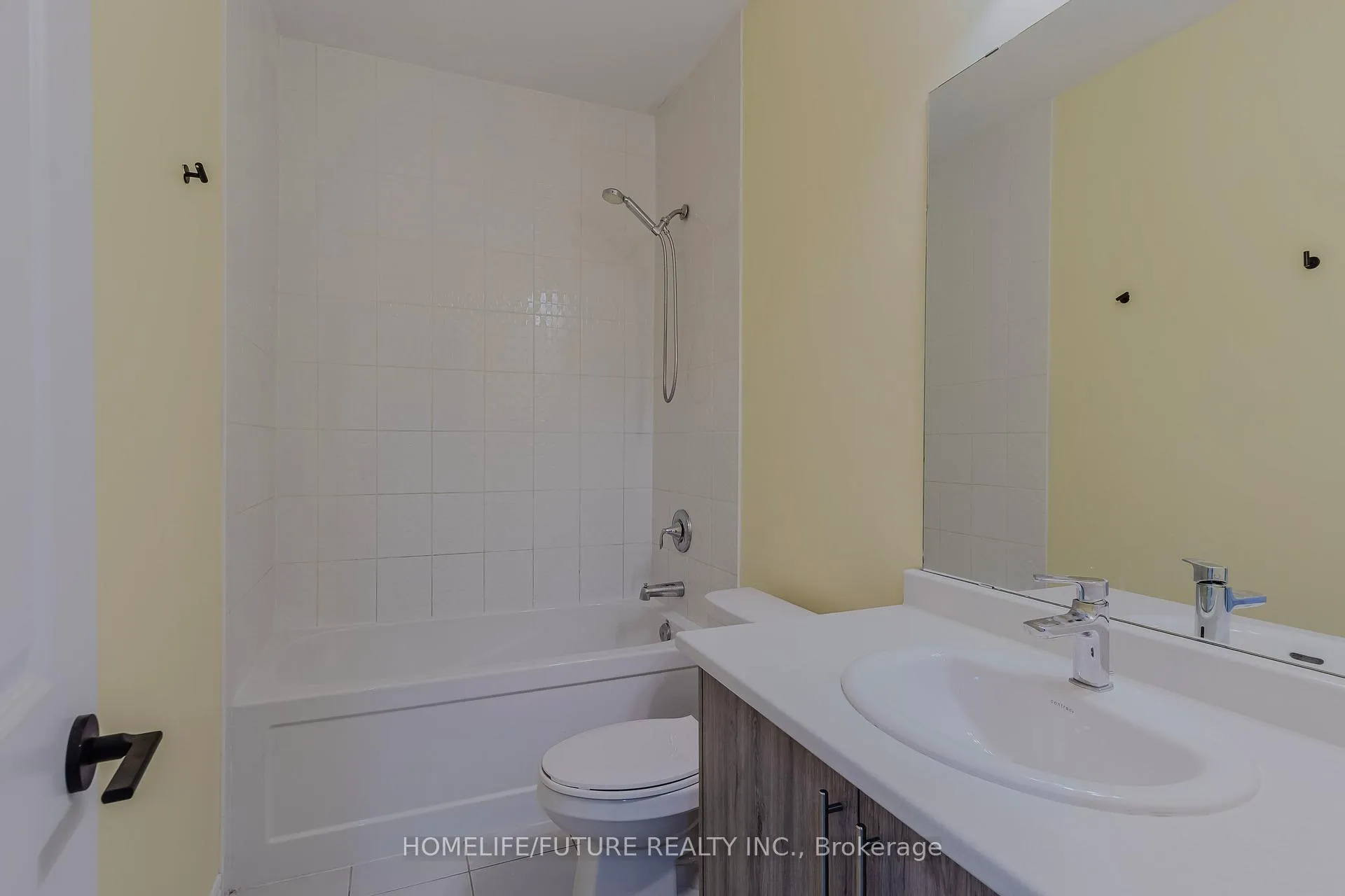Photo 16 of 114 Shoreview Drive, Welland, Hwy 406/Welland — HOMEH